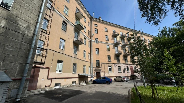 Кладовка 5,3 кв.м. у ст.м. "Лесная"